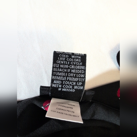 Torrid Black Red Ladybug Print Chiffon Button Back Blouse, 2X 18/20 - Picture 6 of 8